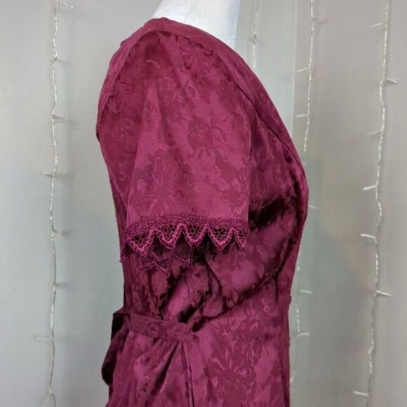 Vintage 1990s Mini Dress Floral Crochet Maroon Satin Empire WhimsiGoth Jr's 5 - Picture 8 of 16
